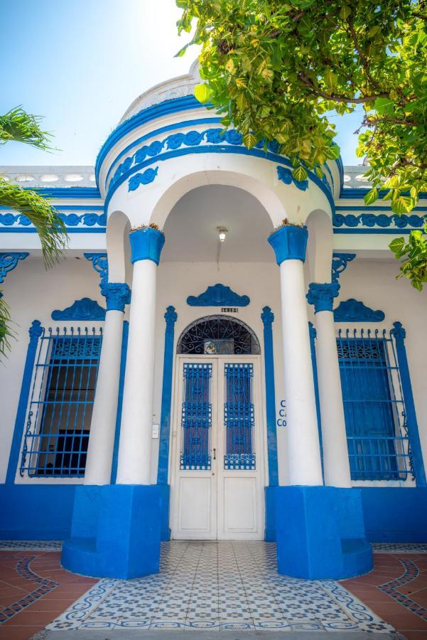 バランキージャ Casa Caribe Colonial Bed & Breakfast エクステリア 写真
