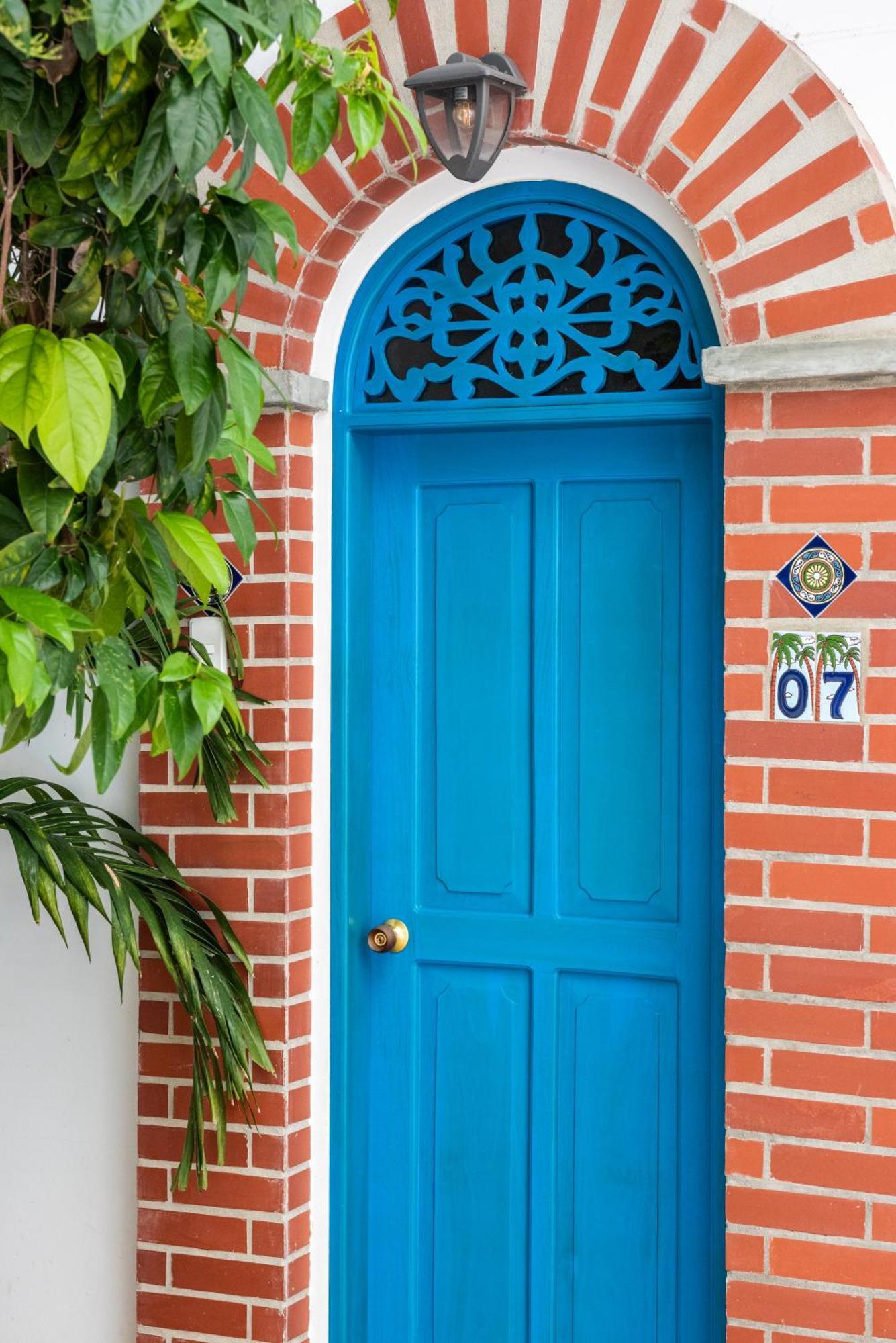 バランキージャ Casa Caribe Colonial Bed & Breakfast エクステリア 写真